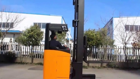 Camion con motore CA a 4 ruote da 1,5-3 tonnellate con carrello elevatore elettrico con batteria agli ioni di litio per la movimentazione di materiali